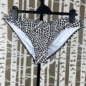 NEW Xhilaration Black White Geometric Print Cheeky Bikini Bottom XL